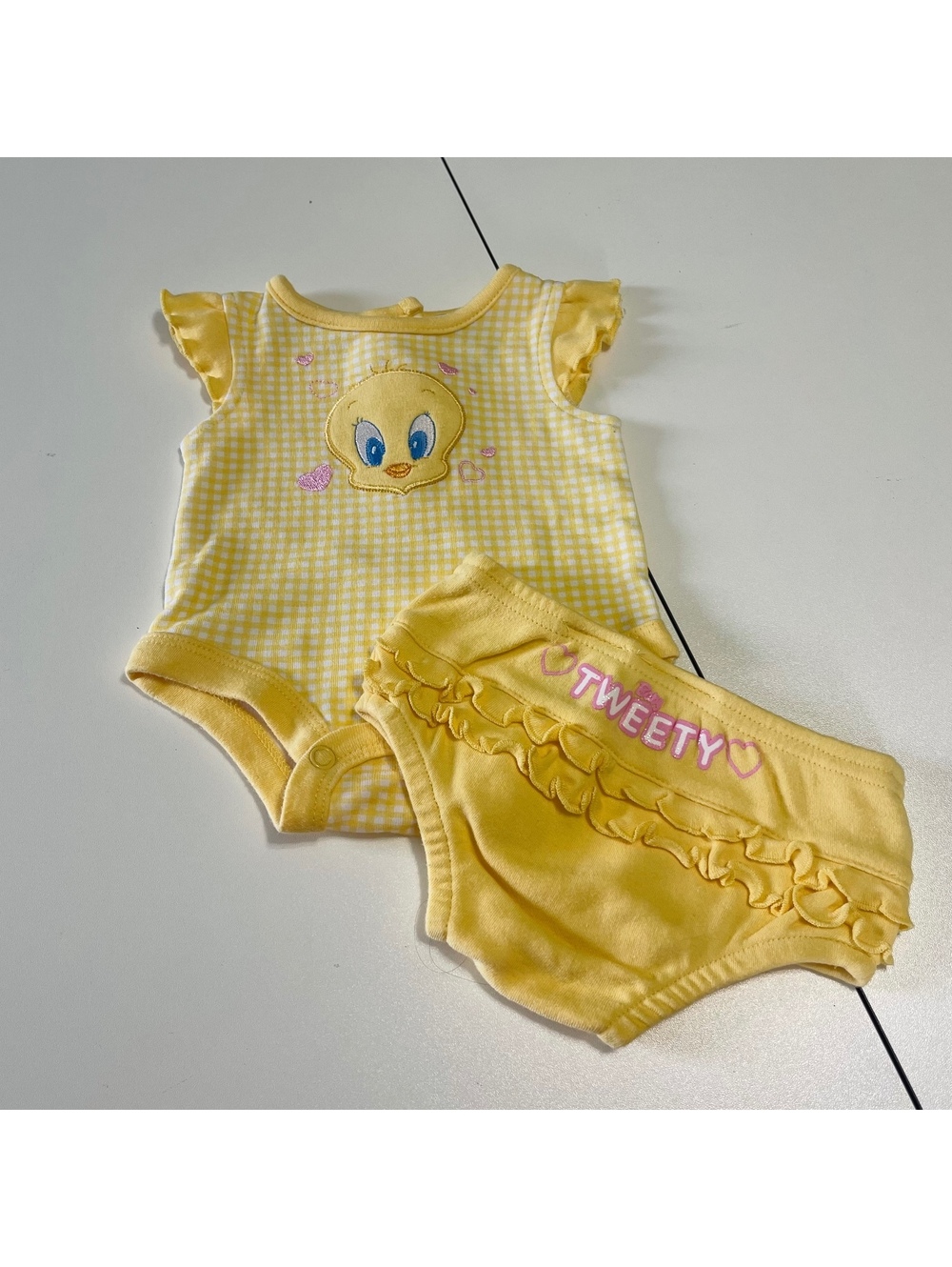 Vintage Baby Looney Tunes Baby Girl's Size Preemie Set